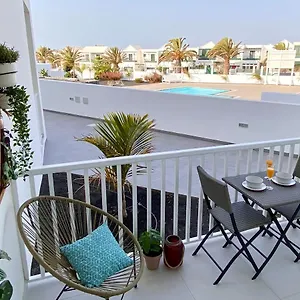 https://oasis-view-lanzarote.in-canary-islands.com